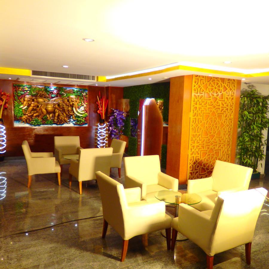 Pohseen Grand Palace Hotel Bangkok Esterno foto