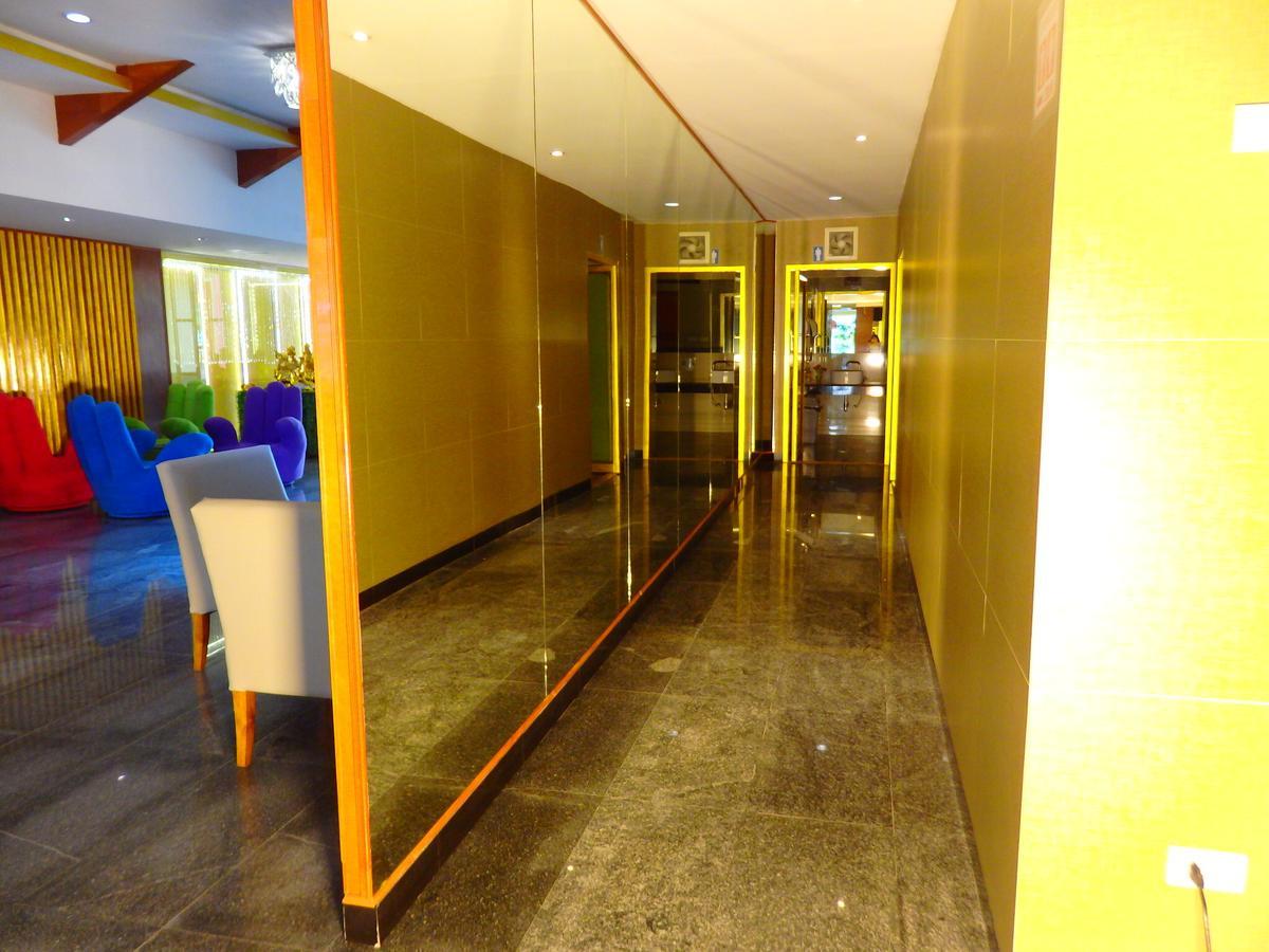Pohseen Grand Palace Hotel Bangkok Esterno foto