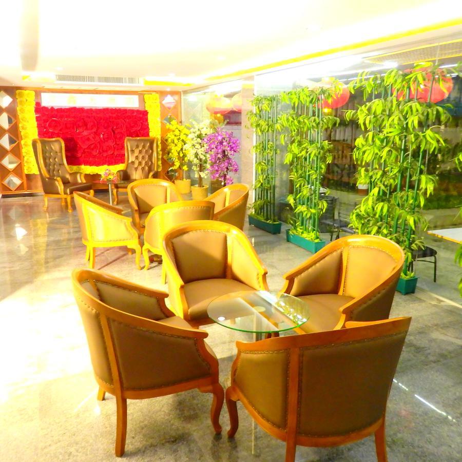 Pohseen Grand Palace Hotel Bangkok Esterno foto
